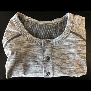 NWT LuLuLemon Metal Vent Tech Henley Short Sleeve